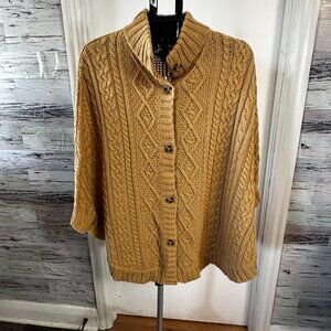 Women's Woodland Cape Size M/L